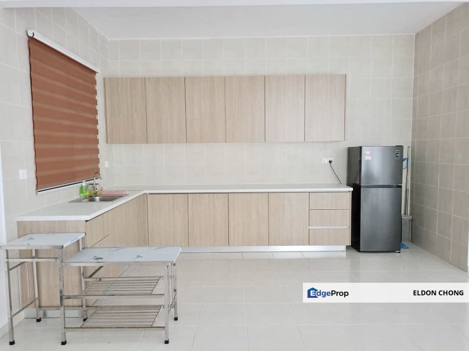 Ready move In , Adelia 3 , 3rooms 3baths , Bangi Avenue , Seri Putra, Selangor, Bangi