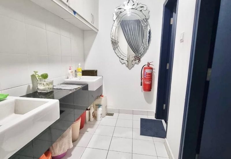 Ivoris @ Eco Majestic