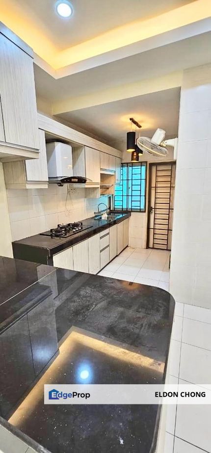 Kitchen Top, Ground Floor Townhouse 3+1r 2b, BSP 4 SP4 Ready Move In, Selangor, Kuala Langat