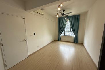 Gravit8 @ Klang South