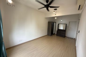 Gravit8 @ Klang South