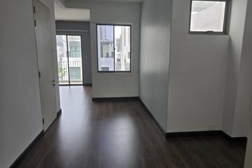 Lake Point Residence