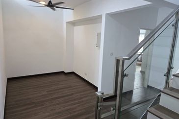 Lake Point Residence