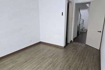 Lake Point Residence