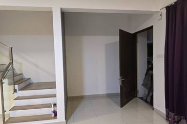 Lake Point Residence