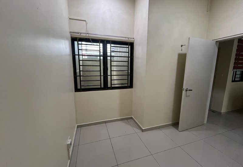 Laman Delfina @ Nilai Impian