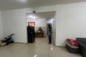 Kiara Court - Nilai Impian