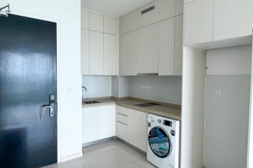 The M @ Medini Macrolink