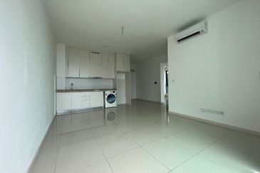 The M @ Medini Macrolink