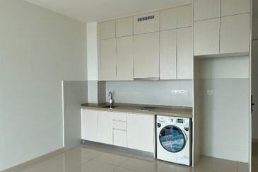 The M @ Medini Macrolink