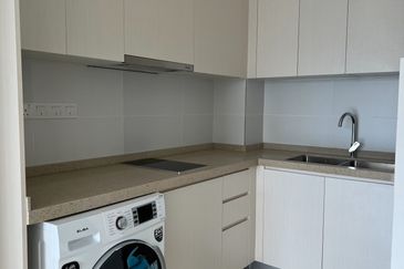 The M @ Medini Macrolink