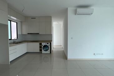 The M @ Medini Macrolink