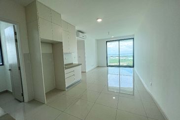 The M @ Medini Macrolink