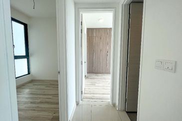 The M @ Medini Macrolink