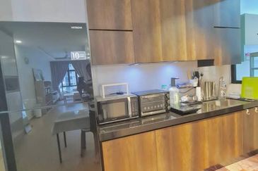 D'Summit Residences @ Kempas Utama