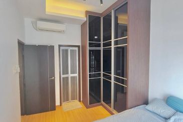 D'Summit Residences @ Kempas Utama