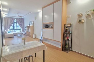 D'Summit Residences @ Kempas Utama