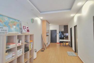 D'Summit Residences @ Kempas Utama