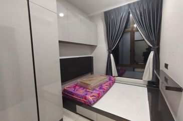 D'Summit Residences @ Kempas Utama