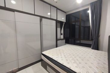 D'Summit Residences @ Kempas Utama