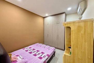 Dedaun Hijau (Greenfield Regency)