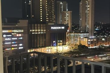 Dedaun Hijau (Greenfield Regency)