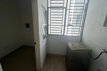 Dedaun Hijau (Greenfield Regency)