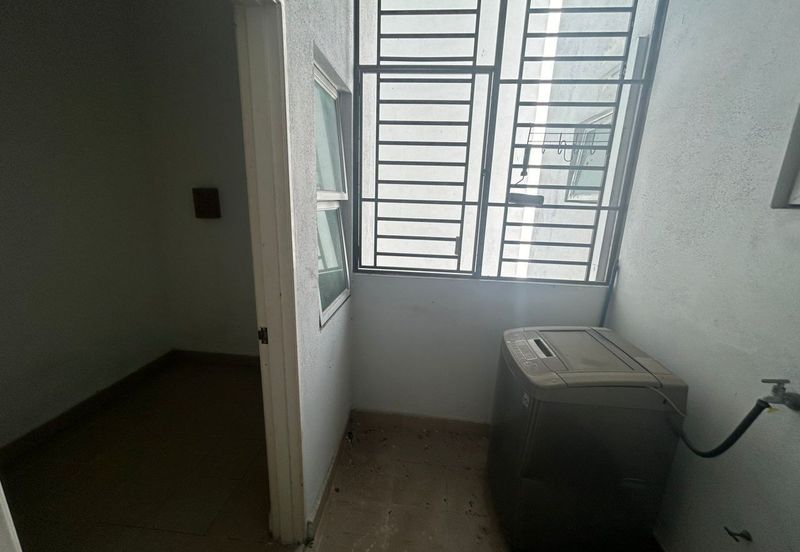 Dedaun Hijau (Greenfield Regency)