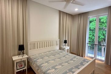 Emerald Bay @ Puteri harbour