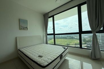 The M @ Medini Macrolink