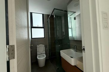 The M @ Medini Macrolink