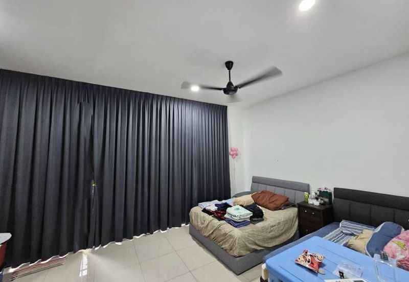 The Straits View, Bandar Baru Permas Jaya