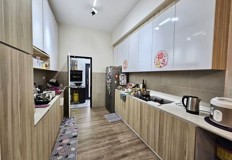 The Straits View, Bandar Baru Permas Jaya