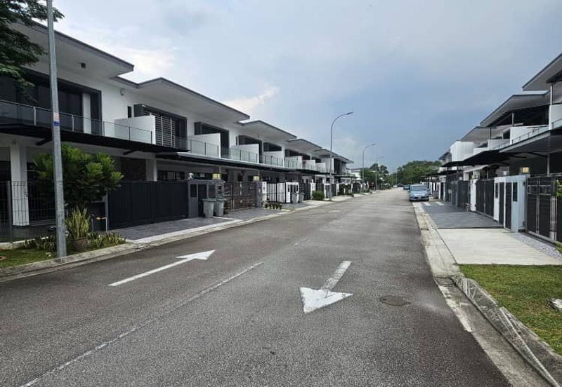 The Straits View, Bandar Baru Permas Jaya