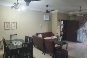 Golden Sands Seaview Residence