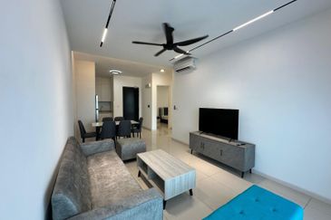 The M @ Medini Macrolink