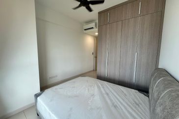 The M @ Medini Macrolink