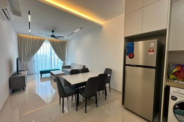 The M @ Medini Macrolink