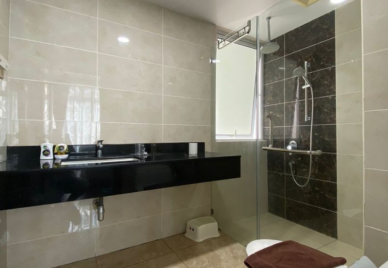 Paradiso Nuova Medini