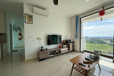 The M @ Medini Macrolink