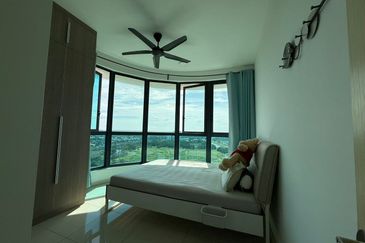 The M @ Medini Macrolink