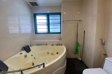 The Straits View, Bandar Baru Permas Jaya