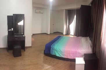 Aloha Tower Condominium