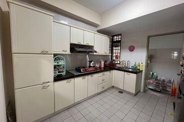 Aloha Tower Condominium