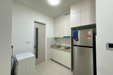 The M @ Medini Macrolink