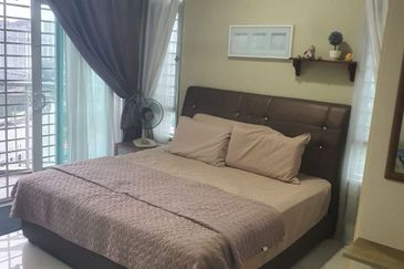 Golden Sands Seaview Residence