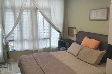 Golden Sands Seaview Residence