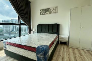 The M @ Medini Macrolink