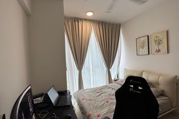 The M @ Medini Macrolink