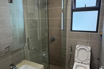 The M @ Medini Macrolink